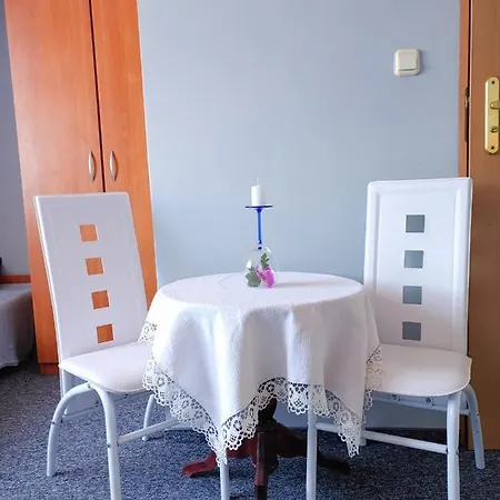 Wczasypustkowo Quarto em Acomodações Particulares Pustkowo